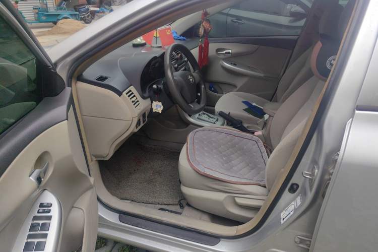 Used Toyota Corolla 2012 Luxurious Edition 1.6L Automatic GL Driver Seat