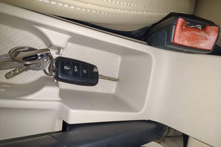 Used Volkswagen Lavida 2013 Restyled Classic 1.6L Automatic Comfort Edition