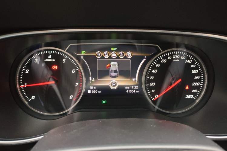 Used Hongqi H5 2022 Classic Model 1.8T Automatic Smart Connect Flagship Edition Instrument Cluster