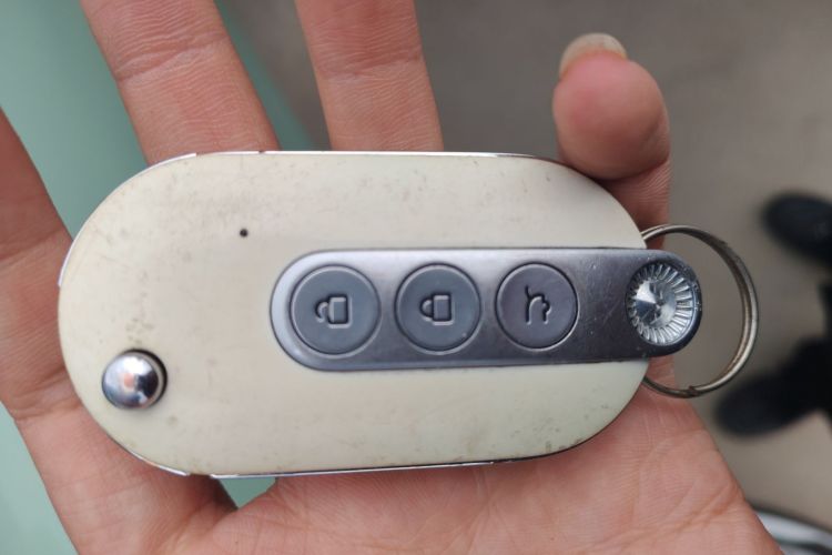 Used Wuling Hongguang MINIEV 2022 Macaron Premium Model – Lithium Iron Phosphate Vehicle Key