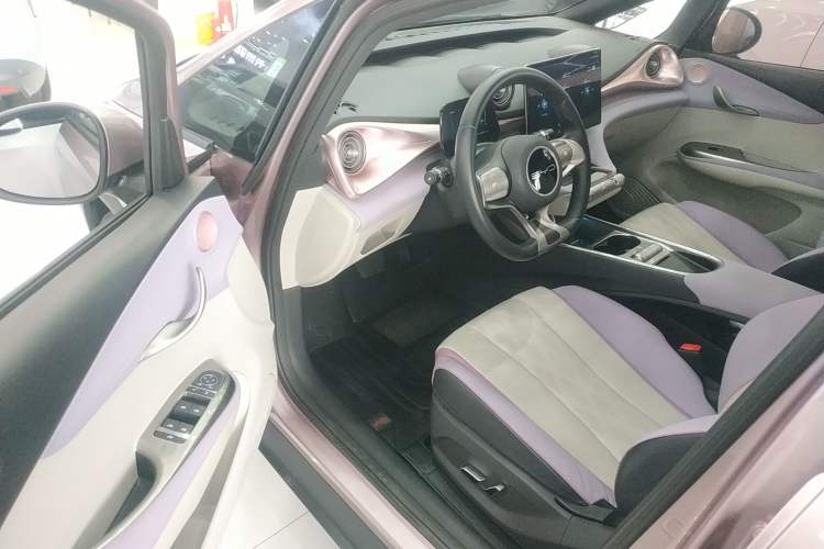 Used BYD Dolphin 2023 420 km Free Version
