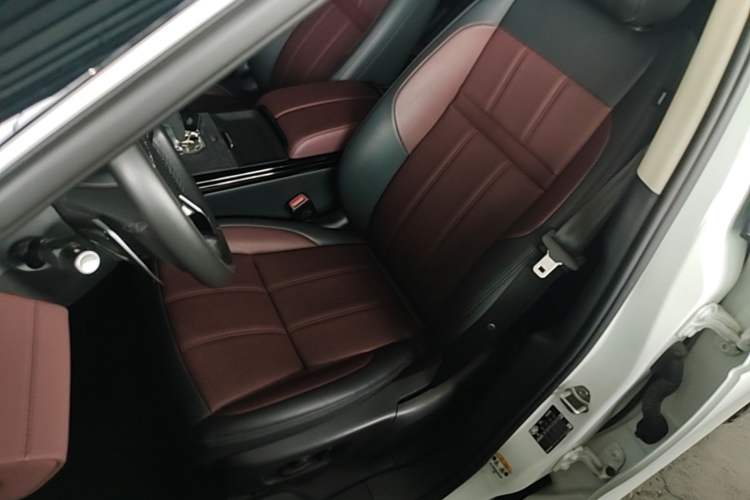 Used Land Rover Range Evoque 2023 Aurora L 249 PS Luxury Edition
