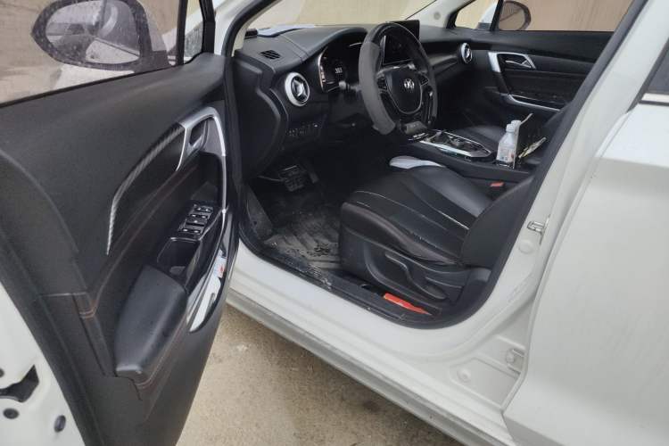 Used BAIC Beijing EU5 2018 R500 Smart Wind Edition
