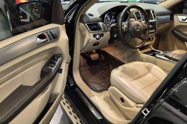 Used Mercedes-Benz M-Class 2015 ML 320 4MATIC