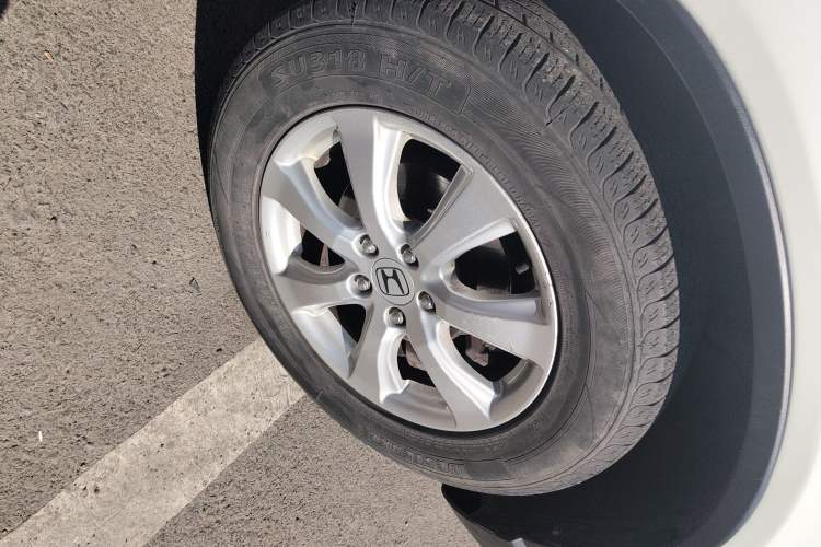 Used Honda CR-V 2010 2.0L Automatic Four-Wheel Drive Classic Edition Right Front Wheel Hub