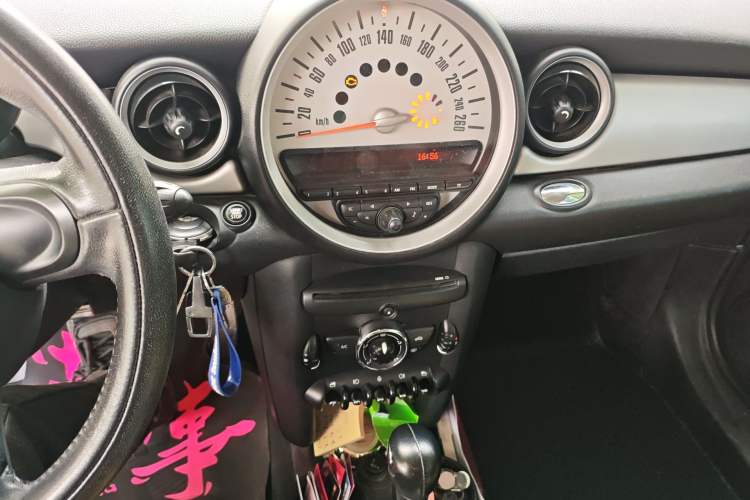 Used MINI Clubman  Audio And AC Panel