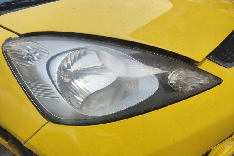 Used Honda Fit 2011 1.3L automatic comfort version
