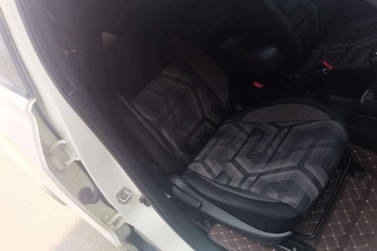 Used Nissan Kicks 2019 1.5L Manual Cool Edition
