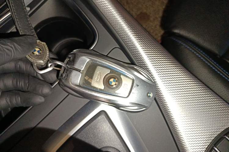 Used BMW 2 Series 2019 225i Convertible Coupe Luxury Edition M Sport Package Vehicle Key