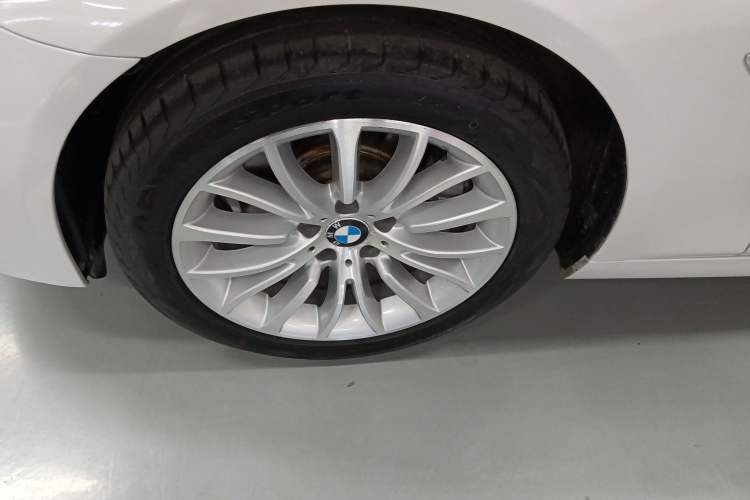 Used BMW 5 Series 2014 525Li Luxury Design Package