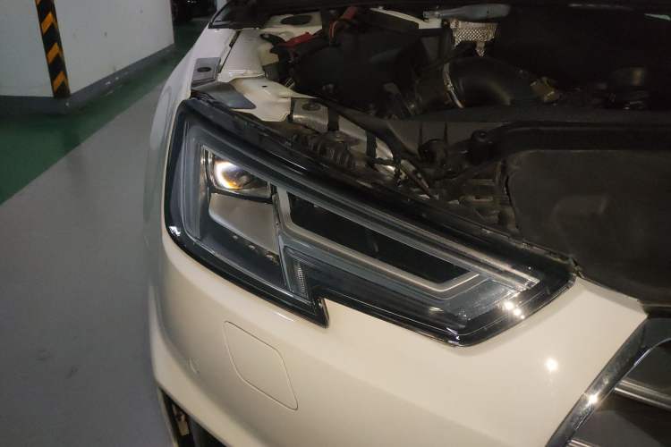 Used Audi A4L 2019 40 TFSI Fashion Edition China VI Emission Standard