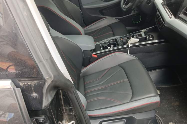 Used Volkswagen Lamando 2023 Lavida L 280TSI DSG Cool & Spicy Edition Right Front Seat