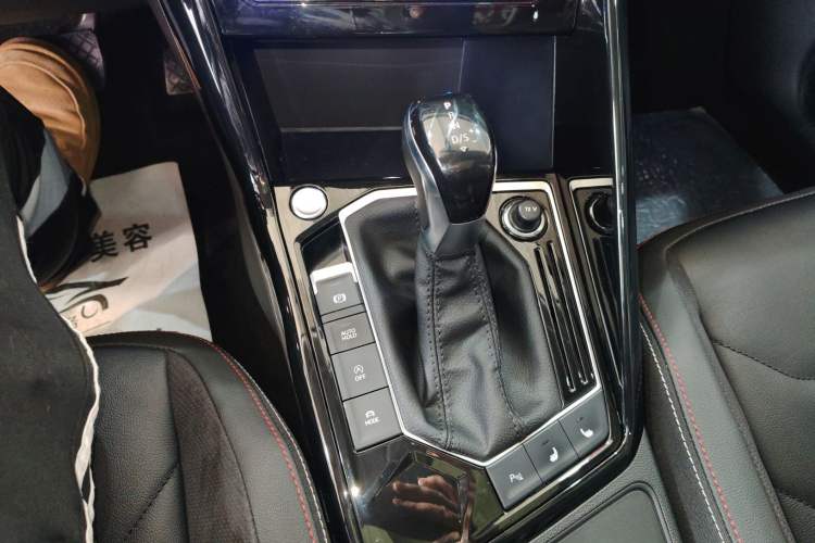 Used Volkswagen Tayron 2022 280TSI Two-Wheel Drive Luxury Smart Connectivity Version