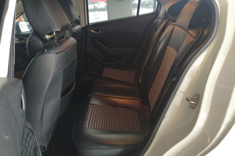 Used Mazda Mazda 3 Axela 2017 Sedan 1.5L Automatic Luxury Model Emission Standard China V
