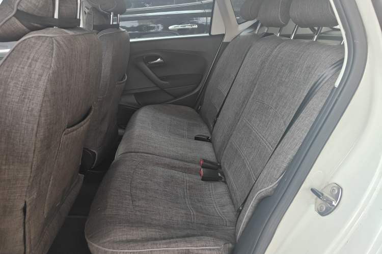 Used Volkswagen Polo 2014 1.6L Automatic Comfort Edition