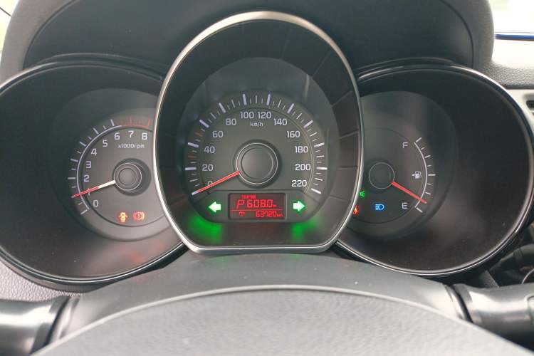 Used Kia K2 2015 Sedan 1.4L Automatic GLS