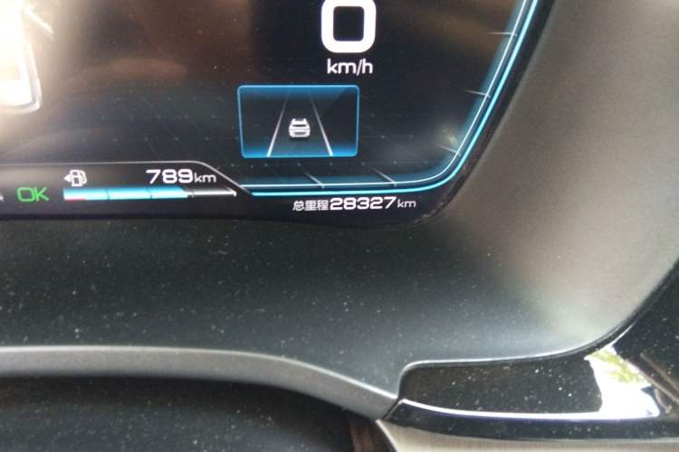 Used BYD Song PLUS New Energy 2021 DM-i 110KM Flagship PLUS Odometer Close Up