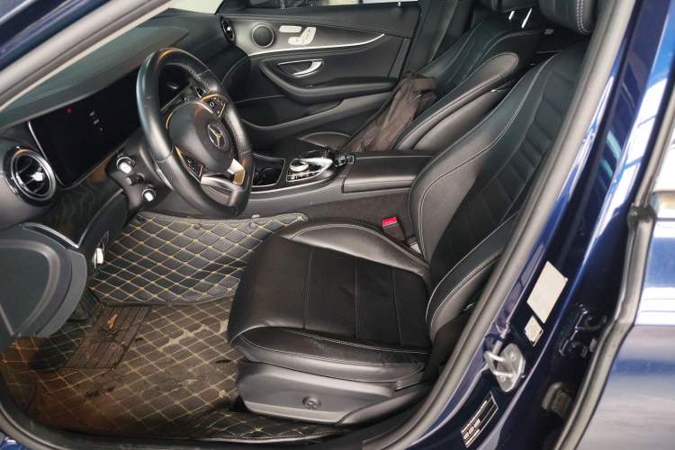 Used Mercedes-Benz E-Class 2017 E 300 L Sporty and Stylish Model