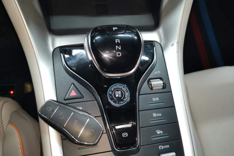Used BYD Song Pro New Energy 2023 Champion Edition DM-i 110KM Excellence Model Gear Lever