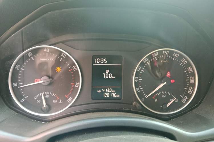 Used Skoda Octavia 2015 Classic Model 1.6L Manual Yijie Edition
