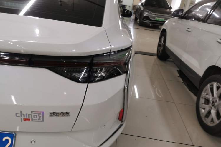 Used Dongfeng Aeolus Yixuan 2020 230T Automatic Dazzle Track Edition