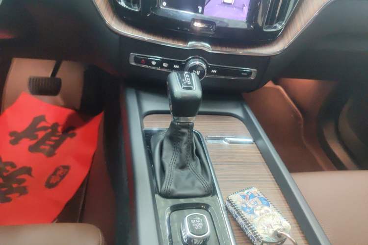 Used Volvo XC60 2021 T5 4x4 Smart Luxury Edition
