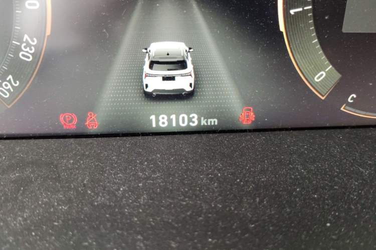 Used Lynk & Co 06 2020 1.5T YAO Halo Odometer Close Up