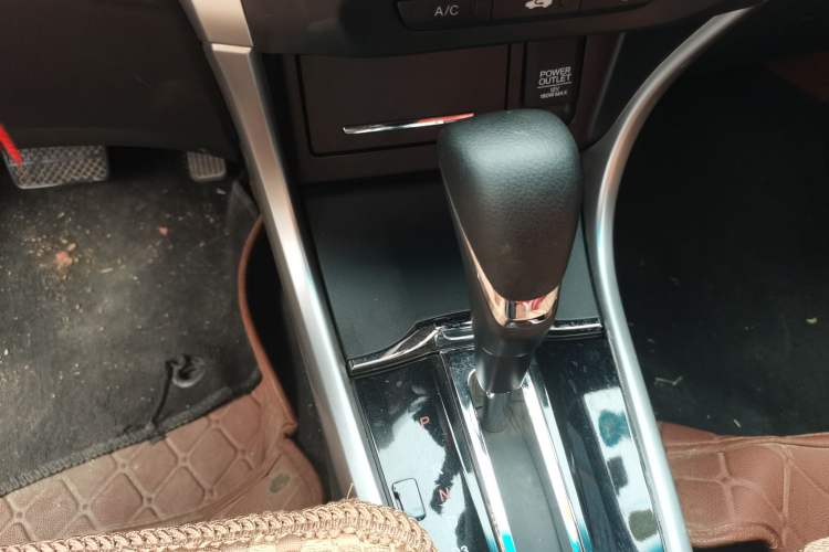 Used Honda Crider 2015 1.8L automatic comfort version