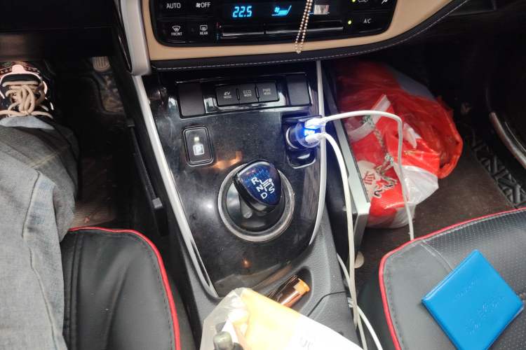 Used Toyota Levin 2017 Revised Dual-Engine 1.8H GS E-CVT Elite Sunroof Version China V Standard