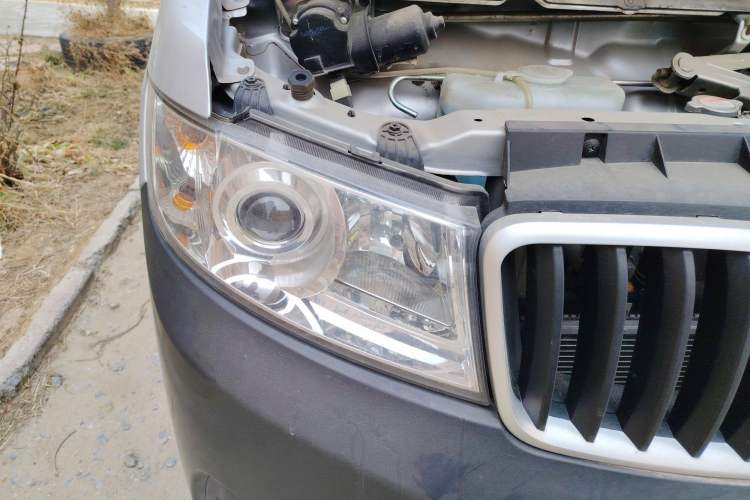 Used Jinbei Hiace X30 2021 1.5L Standard Version Air-Conditioner-Free Van China VI Emission Standard SWC15M Right Front Headlight