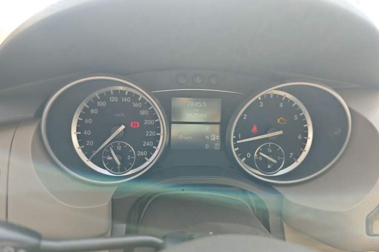 Used Mercedes-Benz R-Class 2010 R 350 L 4MATIC Instrument Cluster