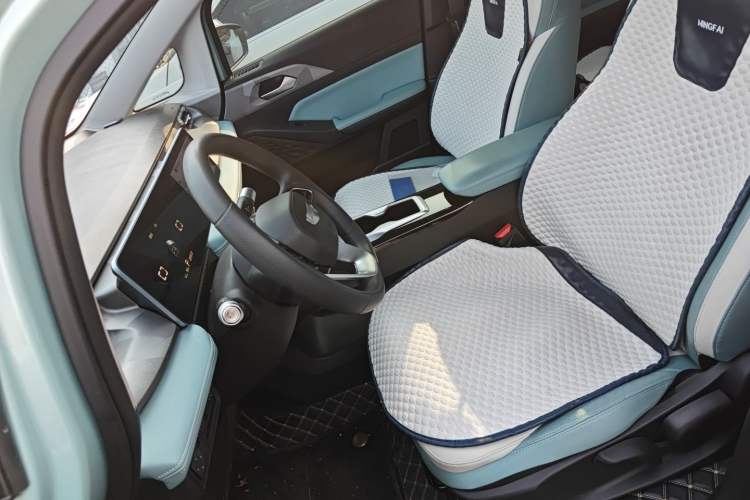 Used Geometry E Firefly 2024 401km Starlight