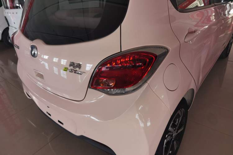 Used CHANGAN OSHAN Benni E-Star 2022 Qingxin Edition Colorful Model Lithium Iron Phosphate Right Rear Taillight