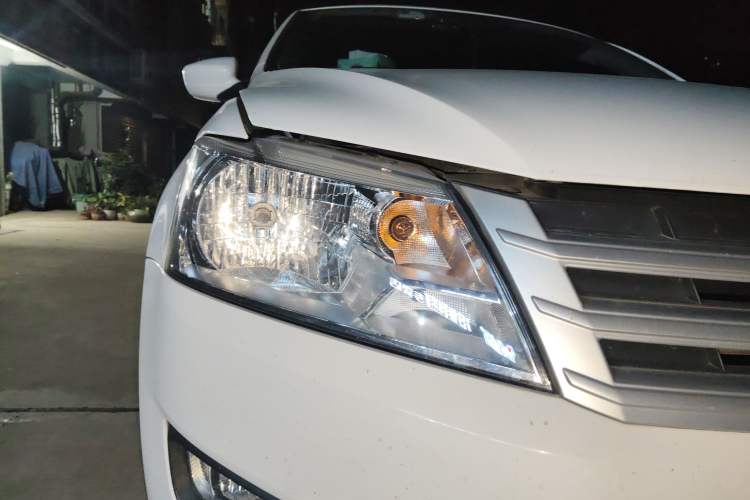 Used Volkswagen Santana 2013 1.6L Manual Comfort Edition