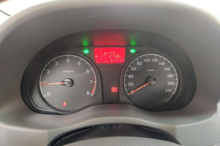 Used Hyundai Verna (older generation) 2014 1.4L Automatic Smart GLS Instrument Cluster