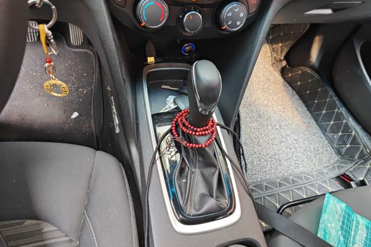 Used Chevrolet Cavalier 2016 1.5L Automatic Enjoyment Edition Gear Lever