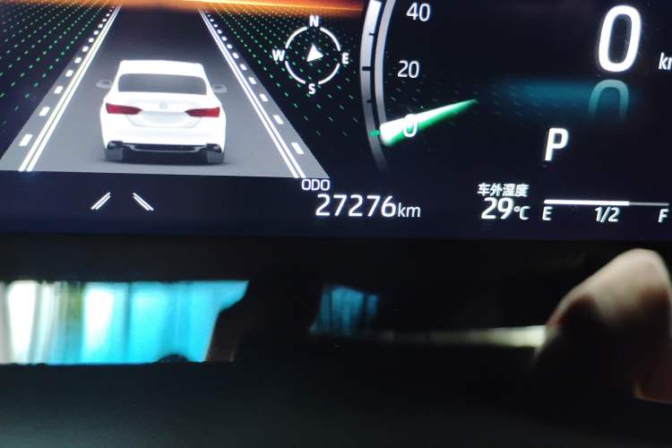 Used Toyota Camry 2021 Dual-Motor 2.5HG Luxury Edition Odometer Close Up