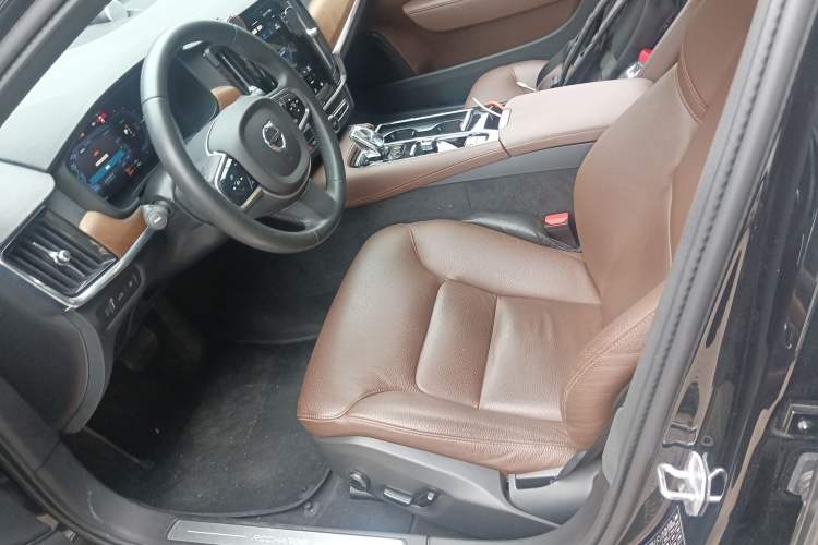 Used Volvo S90 New Energy 2022 T8 eDrive Hybrid Luxury Edition Left Front Seat