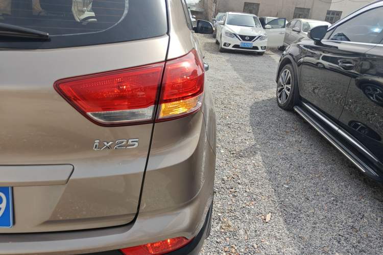 Used Hyundai ix25 2017 1.6L Automatic Smart Version
