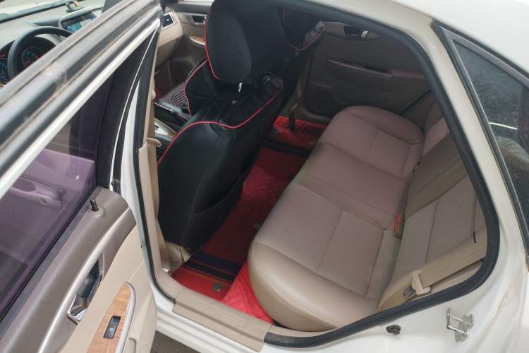 Used Buick Excelle 2015 1.5L Automatic Classic Model Left Rear Seat