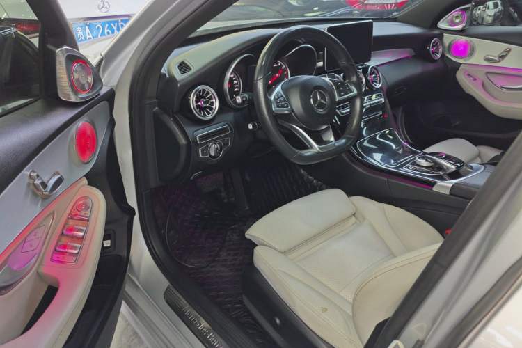 Used Mercedes-Benz C-Class 2015 C 200 Sport Edition Driver Seat