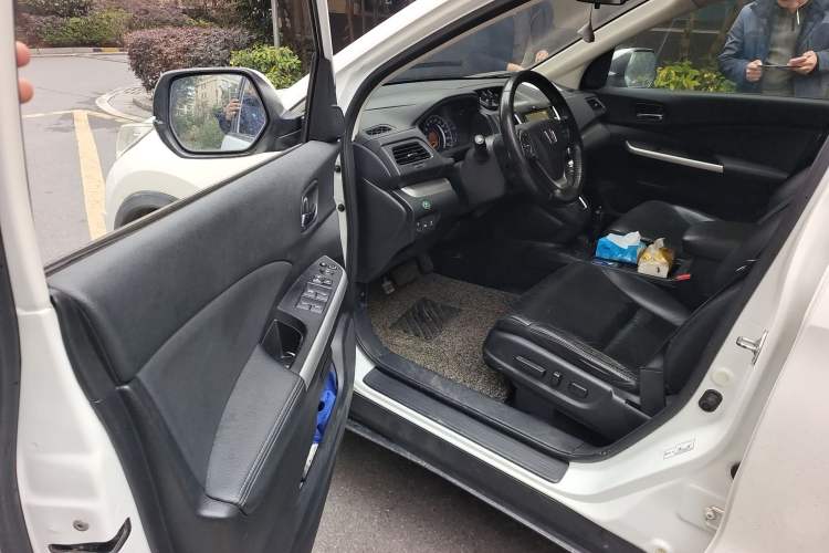 Used Honda CR-V 2015 2.4L two-wheel drive luxury version
