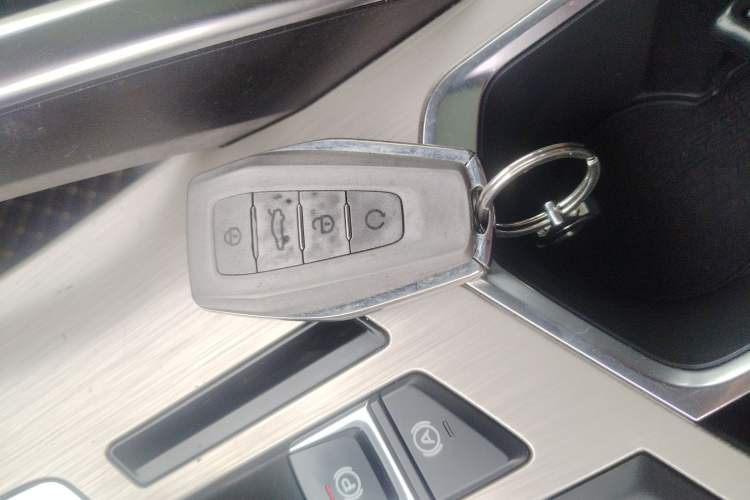 Used Geely Auto Coolray 2019 260T DCT Knight China V Standard Vehicle Key