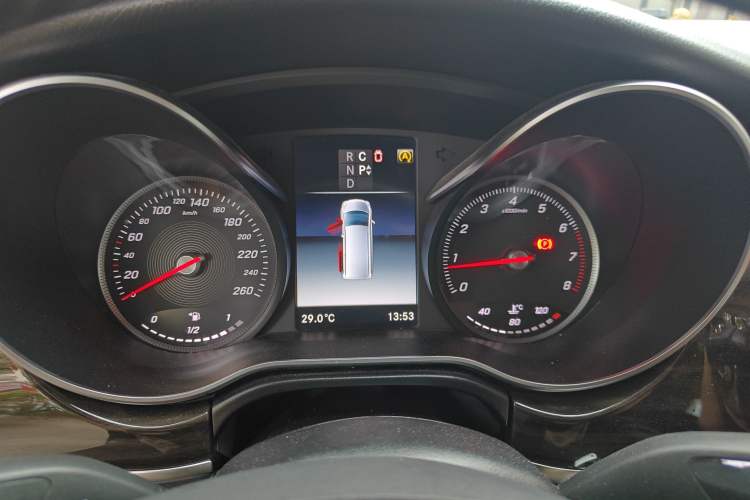 Used Mercedes-Benz V-Class 2018 V 260 Avantgarde Edition China VI