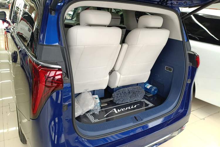 Used Buick Century 2023 2.0T Six-Seater Yinshi Edition Trunk