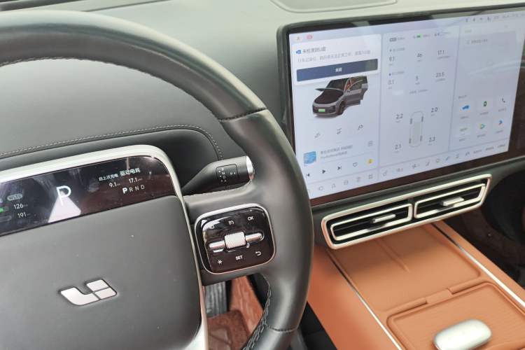 Used Li Auto L8 2023 Pro Model
