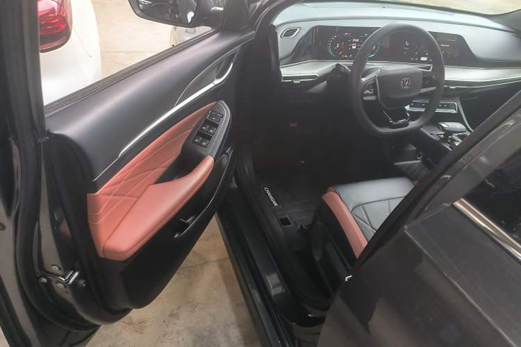 Used CHANGAN Eado 2022 PLUS Blue Whale NE 1.4T GDI DCT Prestige Edition Driver Seat