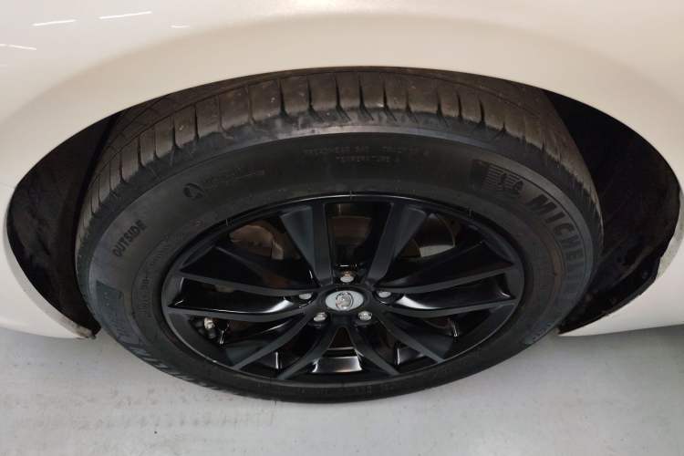 Used Infiniti Q50L 2016 2.0T Enjoyment Edition Exterior 1