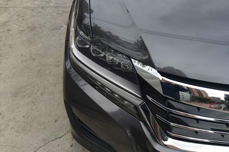 Used Honda Elysion 2016 2.4L Luxury Edition
