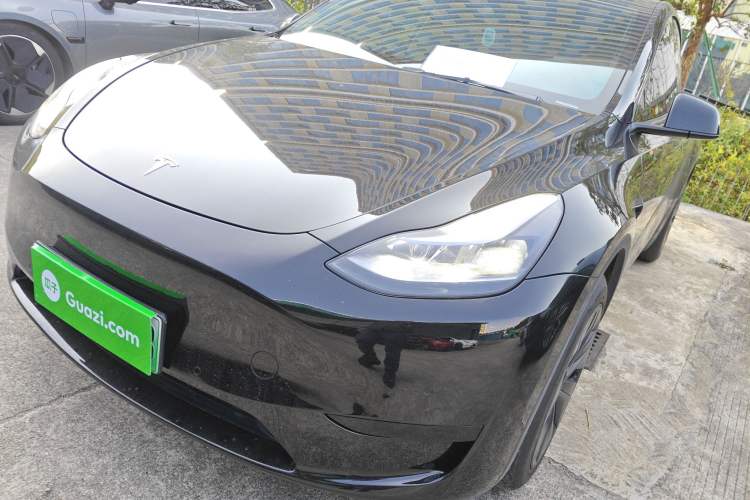 Used Tesla Model Y 2023 Rear-Wheel-Drive Version
